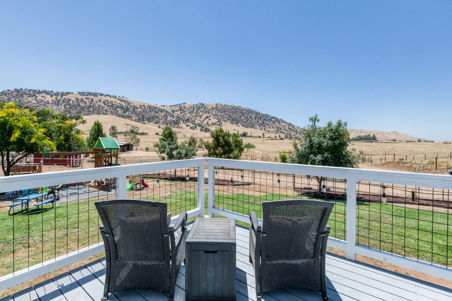 1969 Pederson Ave, Sanger, CA 93657