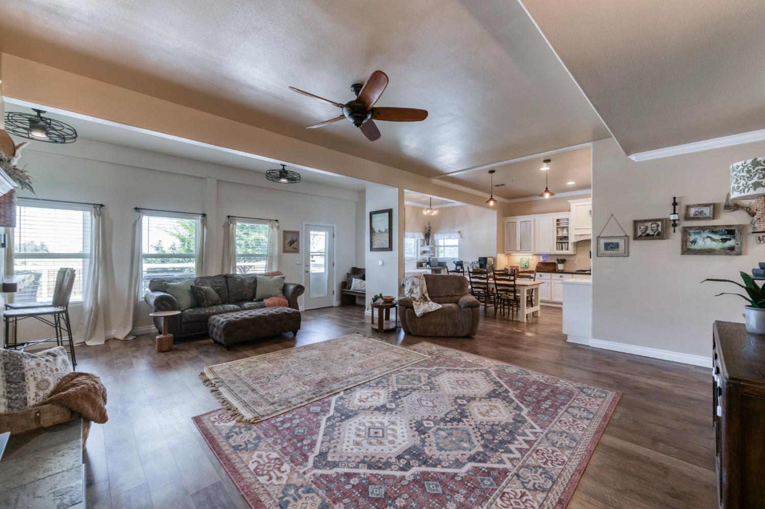 1969 Pederson Ave, Sanger, CA 93657