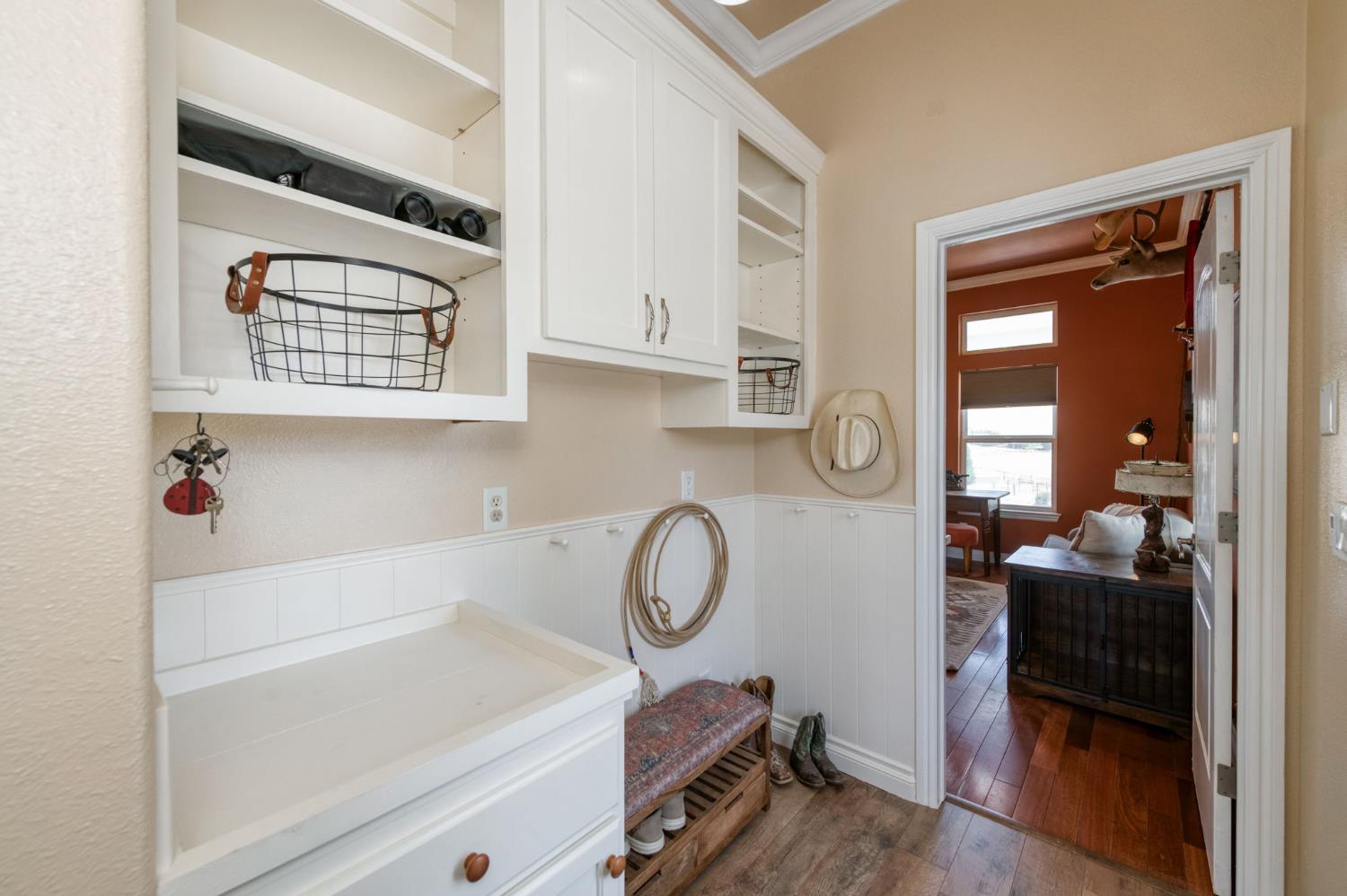 1969 Pederson Ave, Sanger, CA 93657