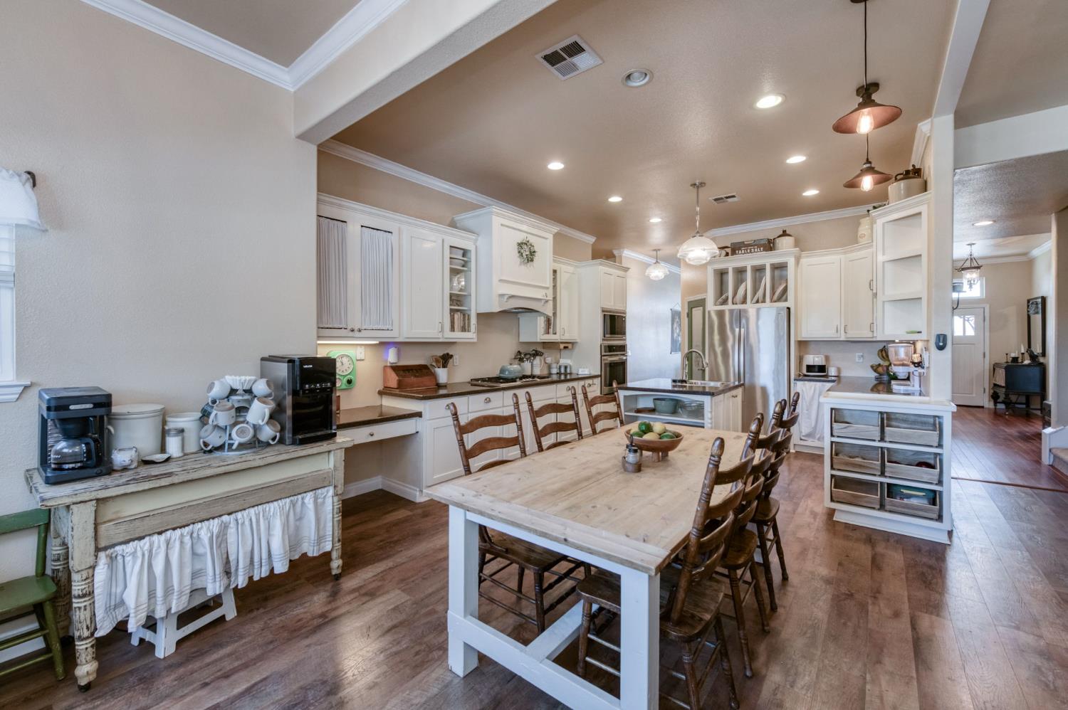 1969 Pederson Ave, Sanger, CA 93657