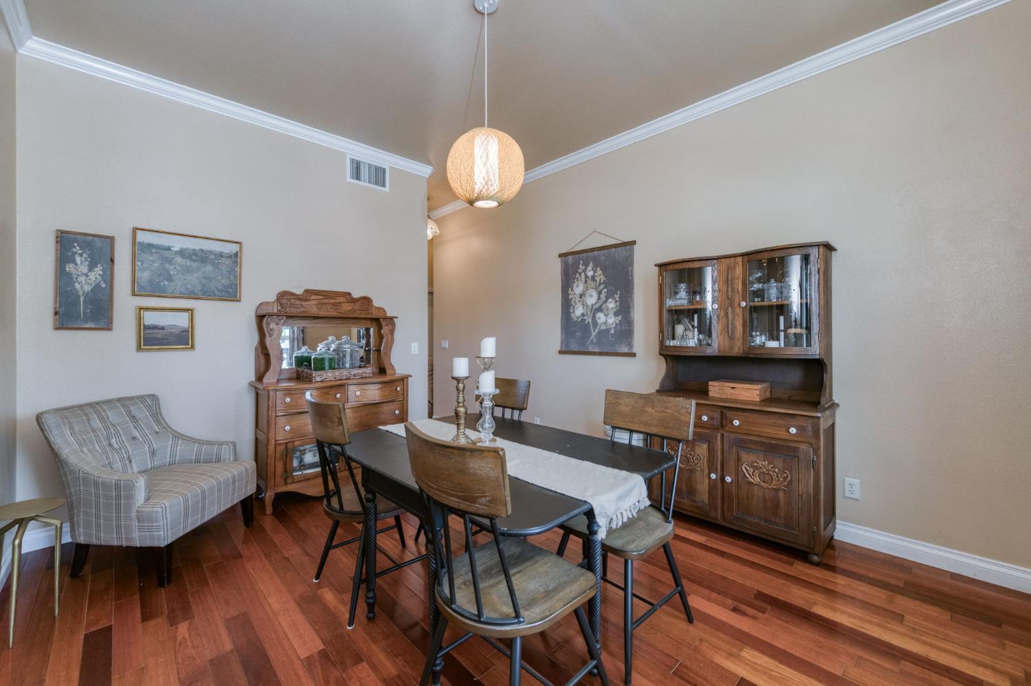 1969 Pederson Ave, Sanger, CA 93657