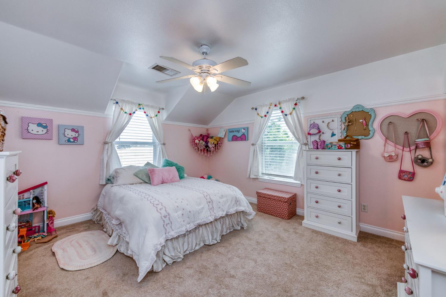 1969 Pederson Ave, Sanger, CA 93657