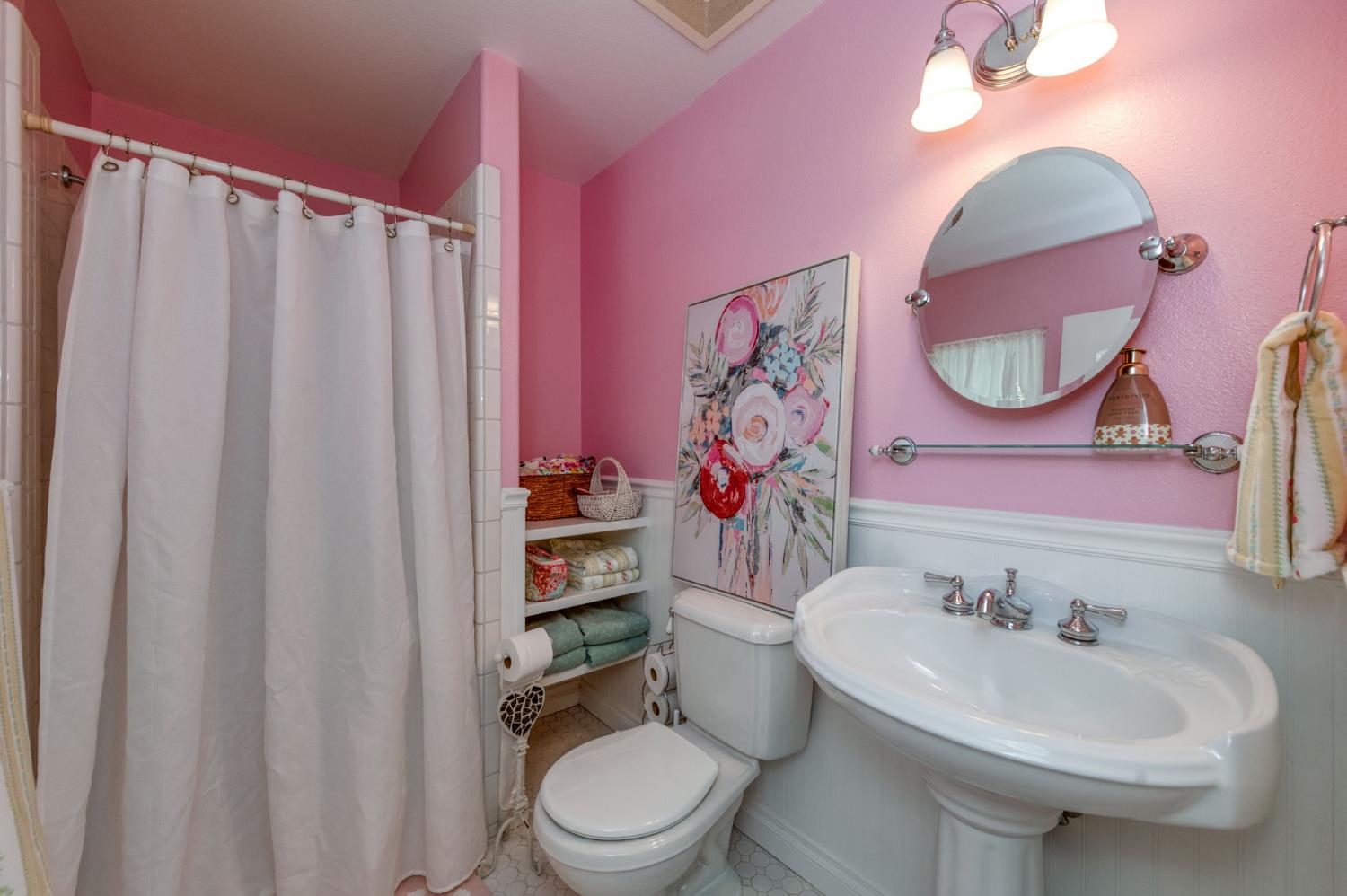 1969 Pederson Ave, Sanger, CA 93657