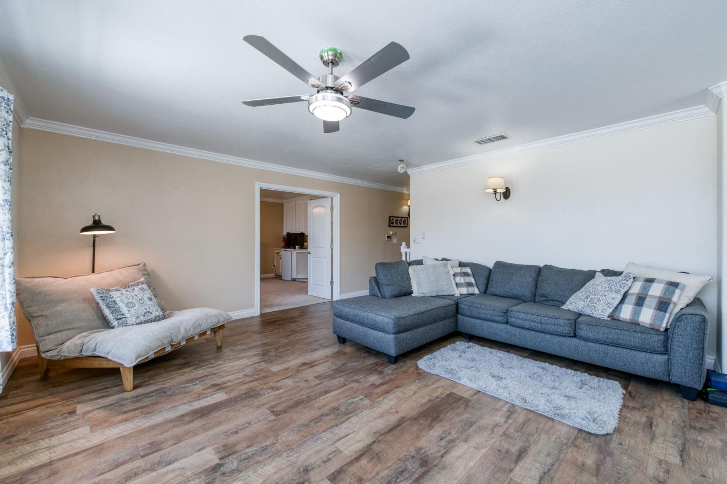 1969 Pederson Ave, Sanger, CA 93657