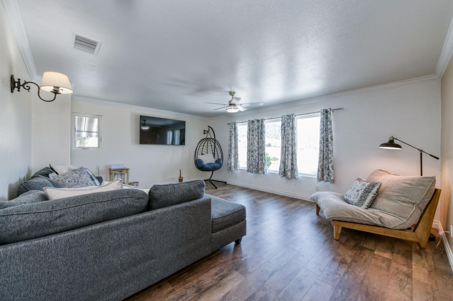 1969 Pederson Ave, Sanger, CA 93657