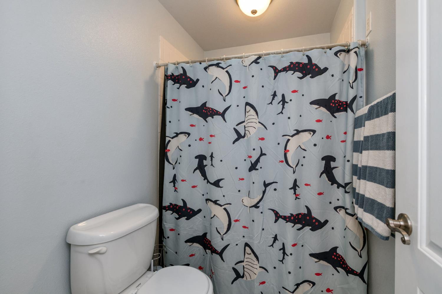 1969 Pederson Ave, Sanger, CA 93657
