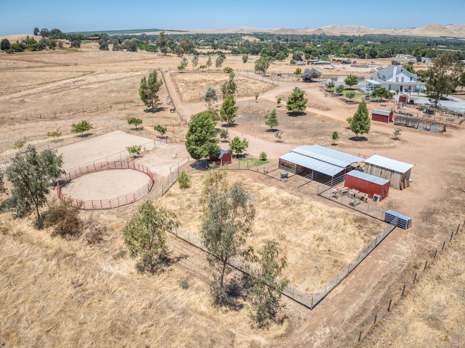1969 Pederson Ave, Sanger, CA 93657