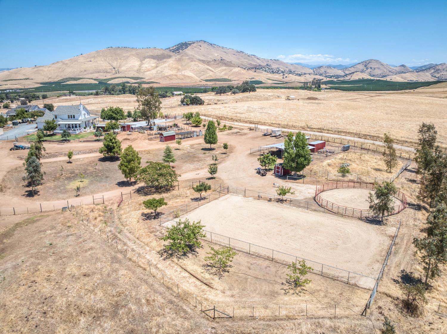 1969 Pederson Ave, Sanger, CA 93657