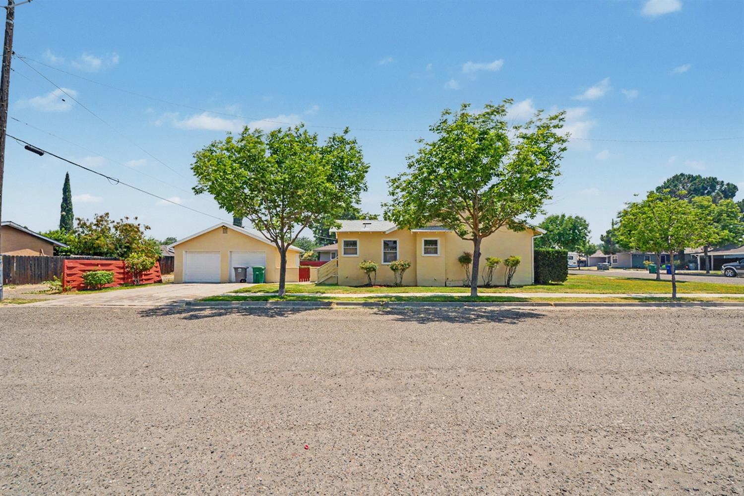2374 N Olive St, Dos Palos, CA 93620