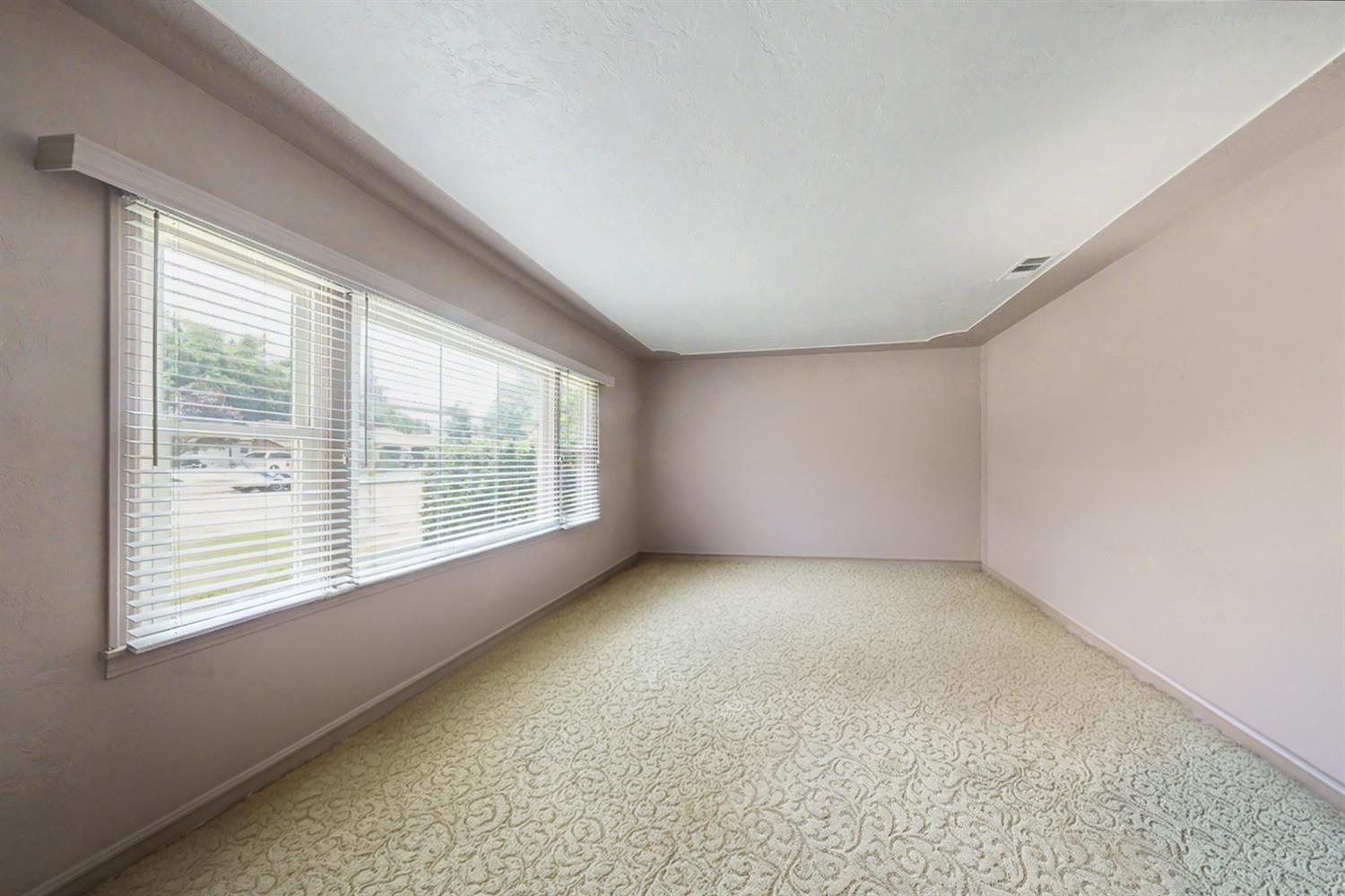 2374 N Olive St, Dos Palos, CA 93620