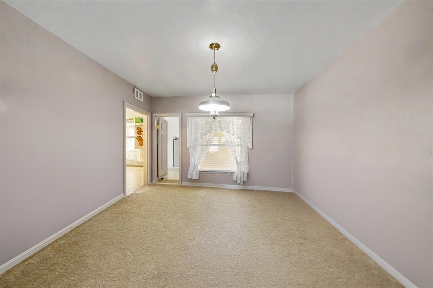2374 N Olive St, Dos Palos, CA 93620
