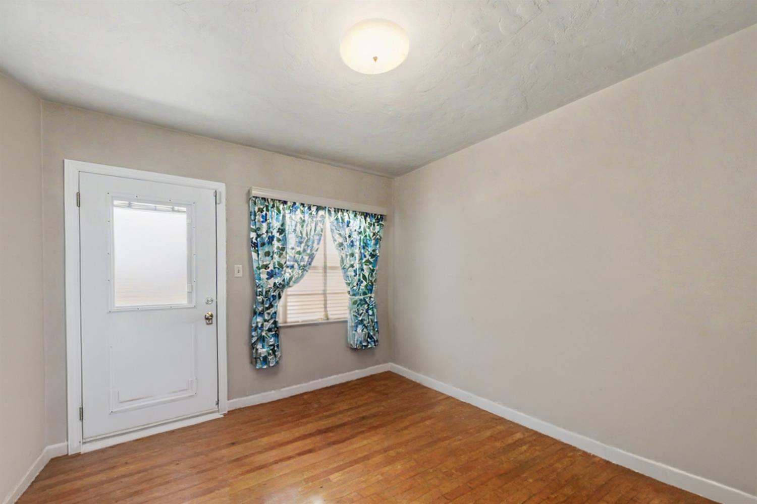 2374 N Olive St, Dos Palos, CA 93620