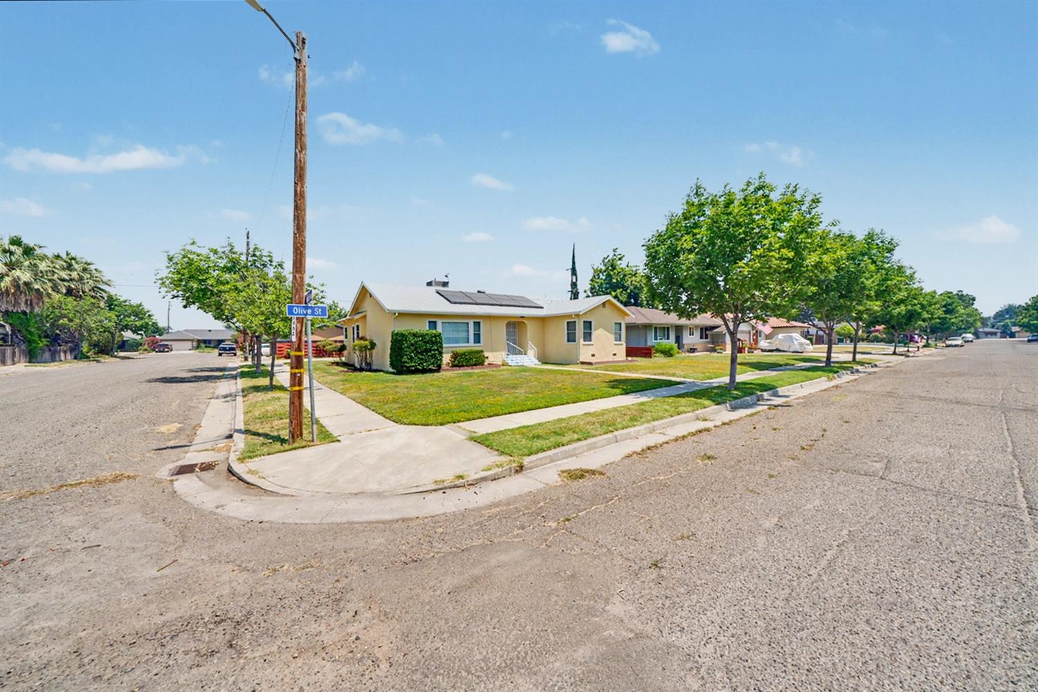 2374 N Olive St, Dos Palos, CA 93620