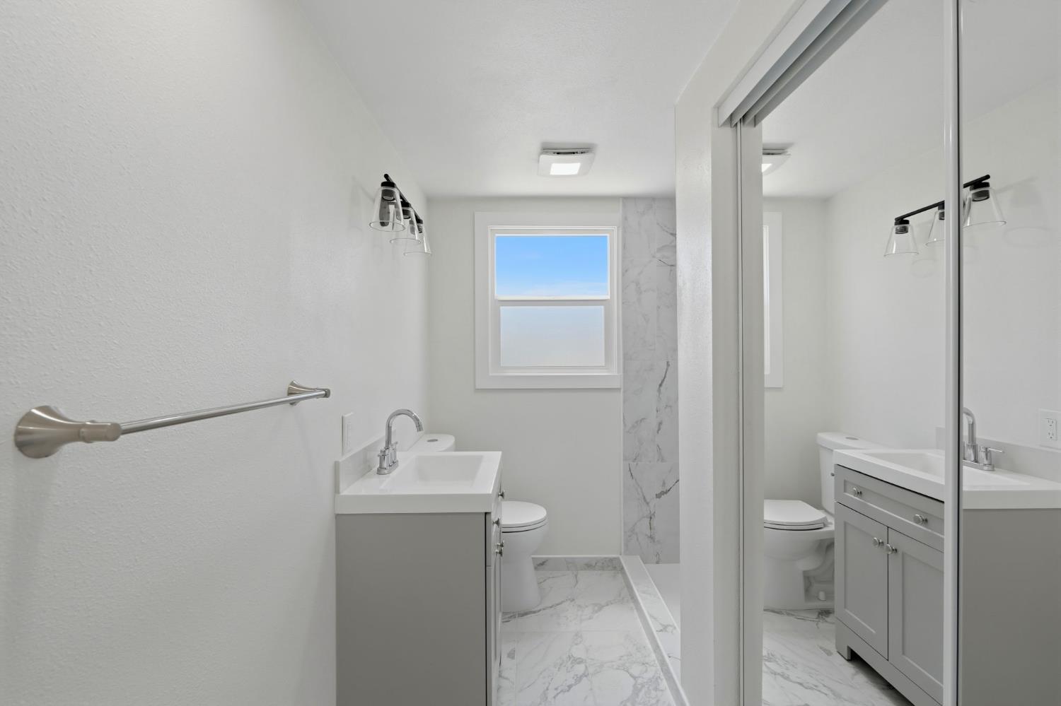 35 S Howland St, Porterville, CA 93257