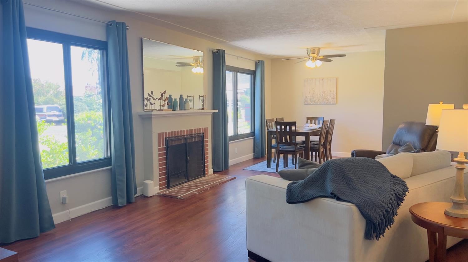 4842 E Simpson Ave, Fresno, CA 93703