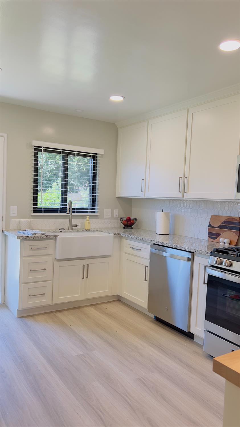 4842 E Simpson Ave, Fresno, CA 93703