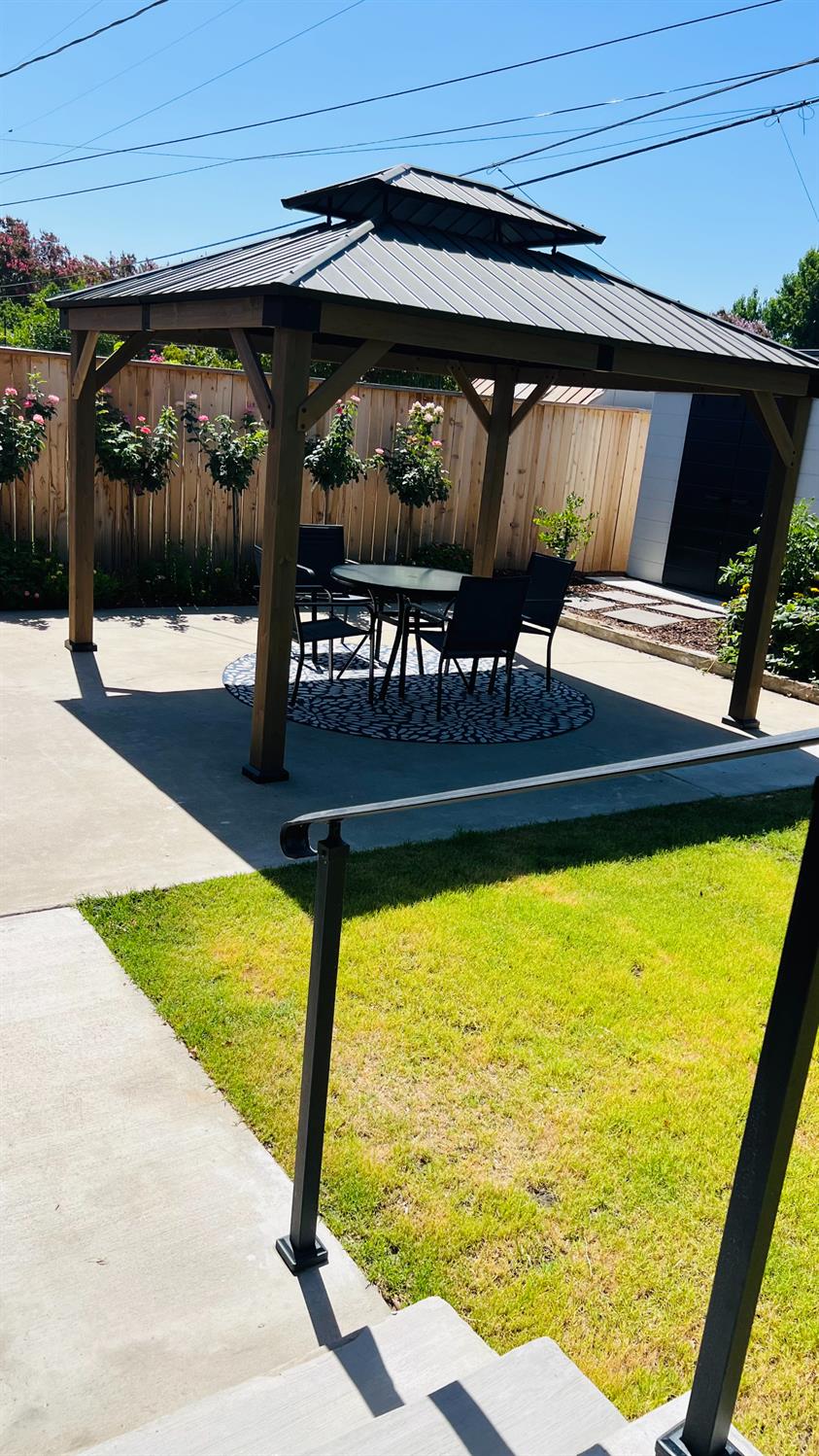 4842 E Simpson Ave, Fresno, CA 93703