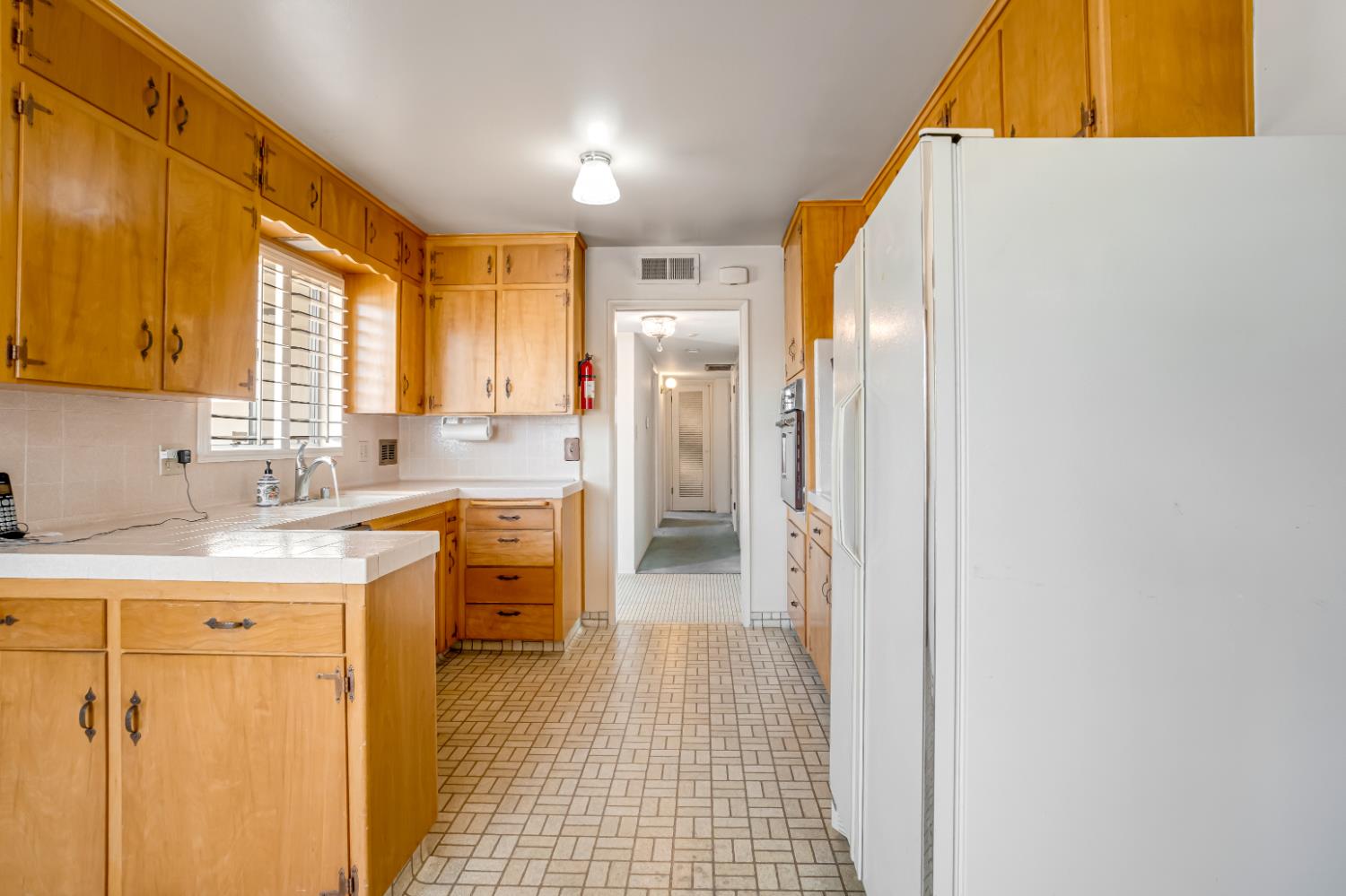 758 E Dovewood Ln, Fresno, CA 93710