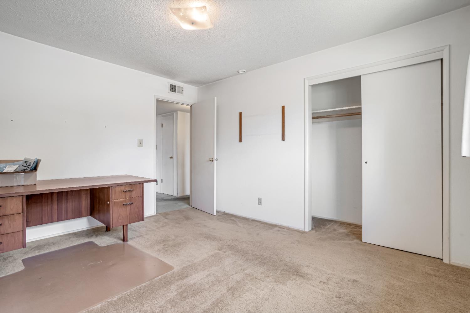 758 E Dovewood Ln, Fresno, CA 93710