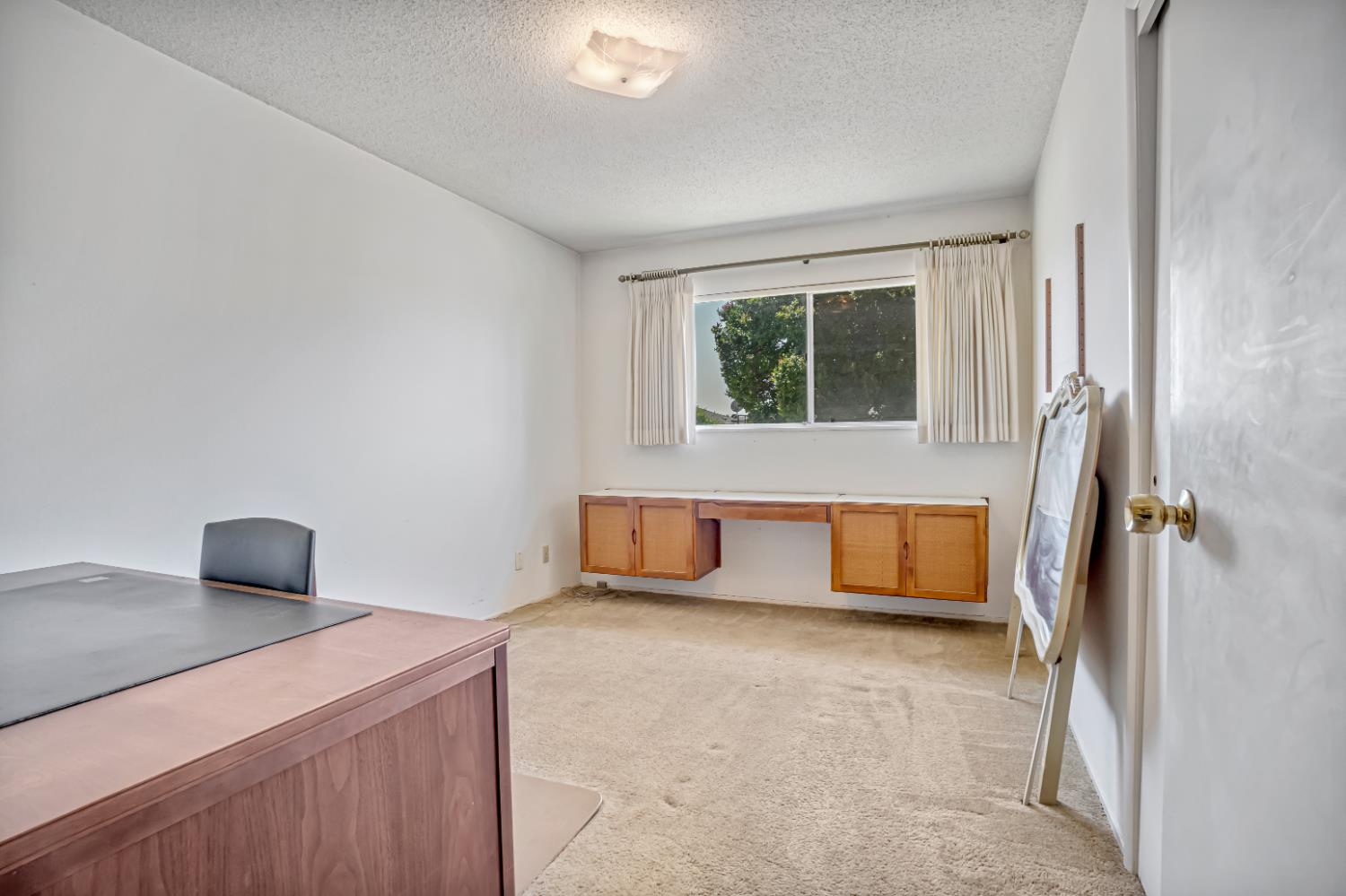 758 E Dovewood Ln, Fresno, CA 93710