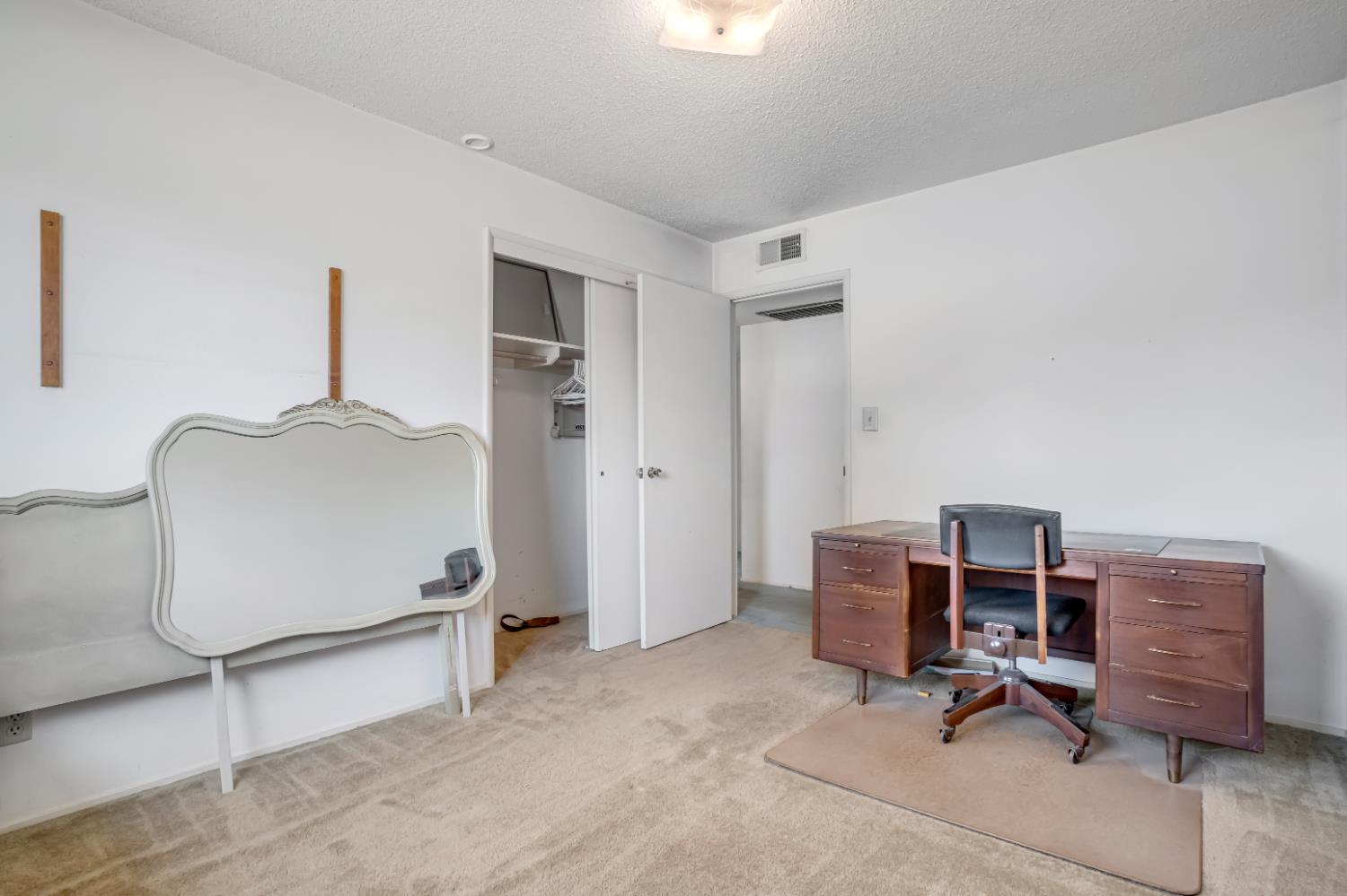 758 E Dovewood Ln, Fresno, CA 93710