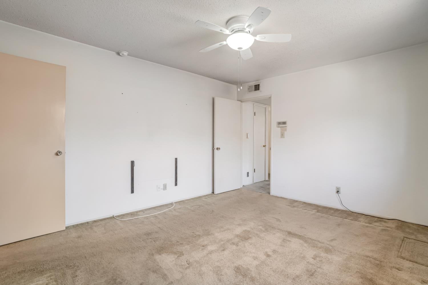 758 E Dovewood Ln, Fresno, CA 93710