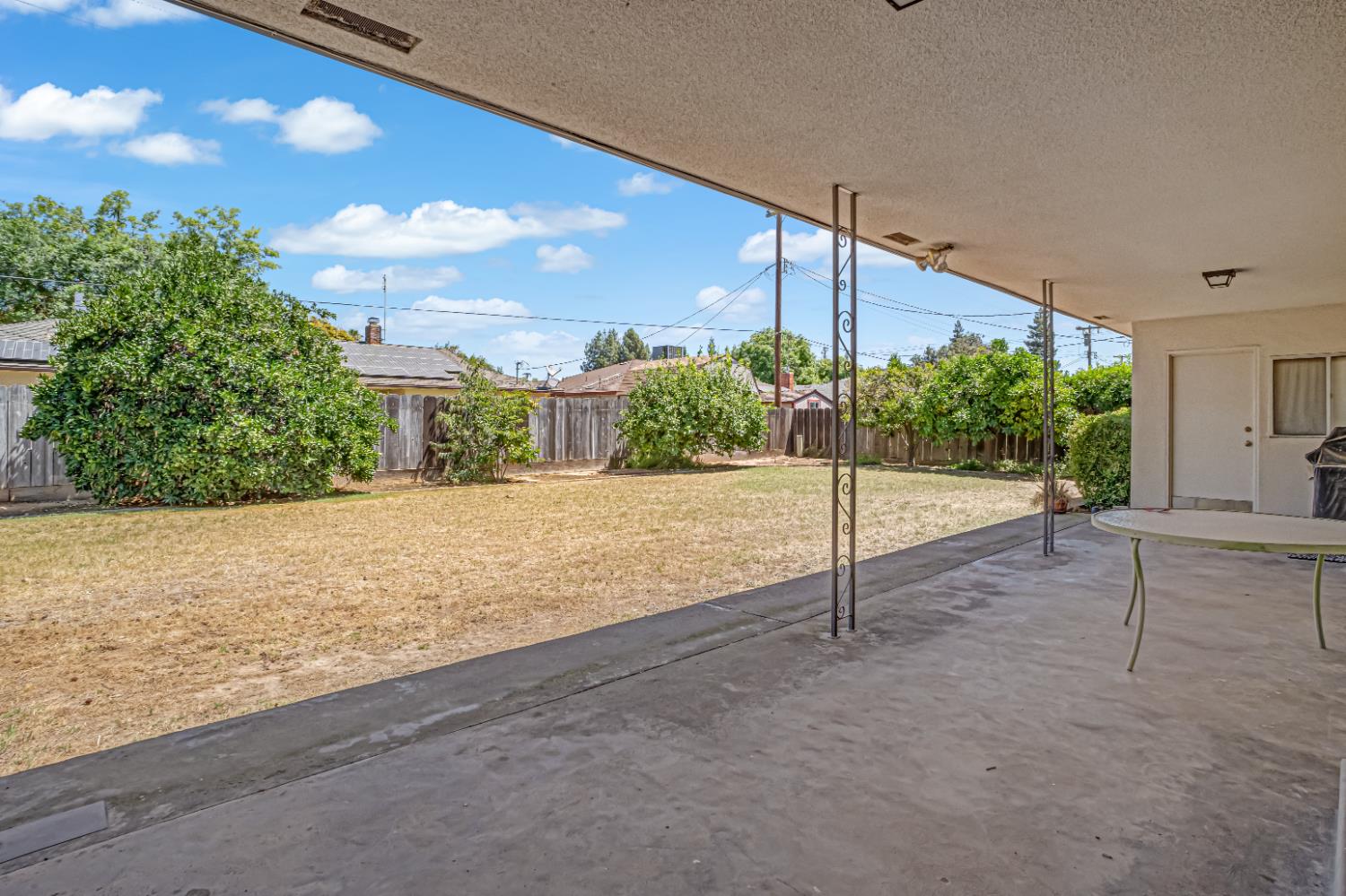 758 E Dovewood Ln, Fresno, CA 93710