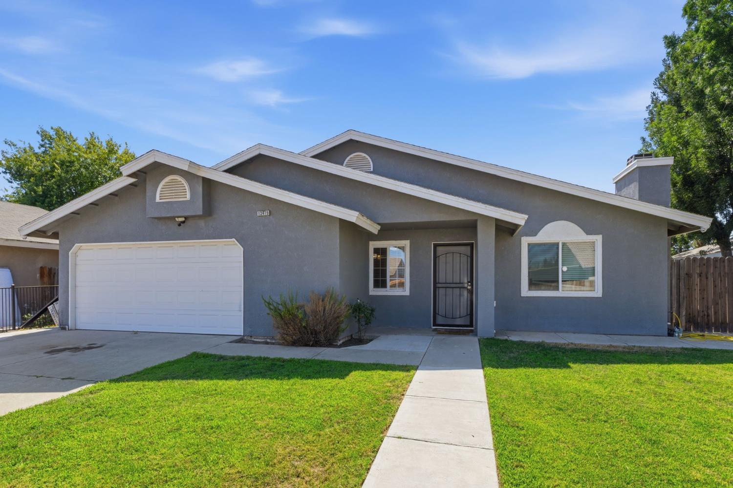 13415 S Vanderburgh St, Caruthers, CA 93609