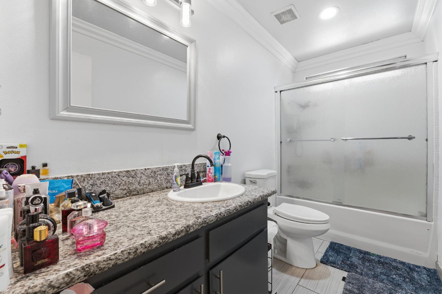 13415 S Vanderburgh St, Caruthers, CA 93609