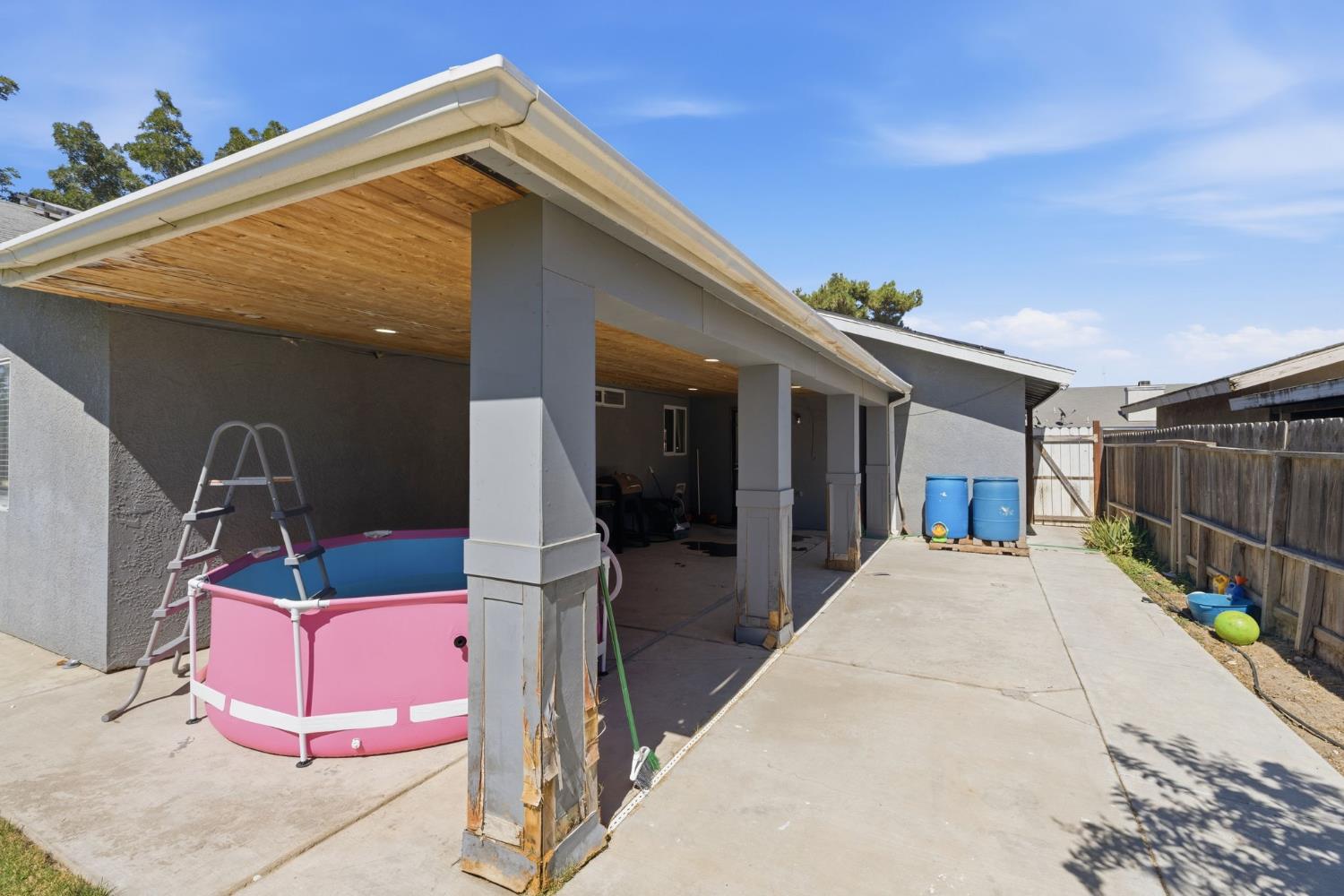 13415 S Vanderburgh St, Caruthers, CA 93609