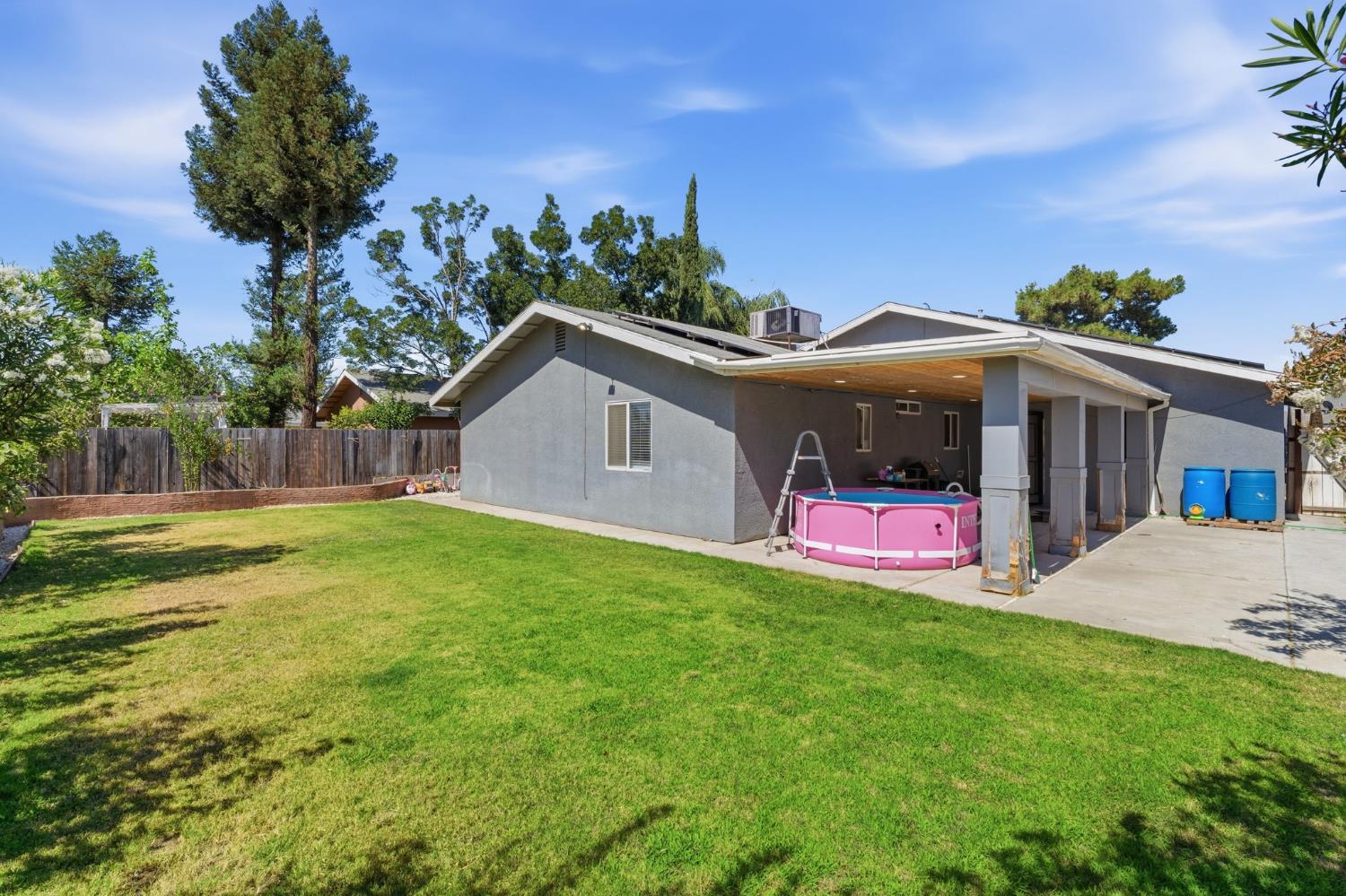 13415 S Vanderburgh St, Caruthers, CA 93609