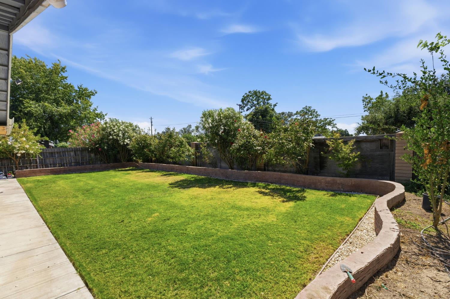 13415 S Vanderburgh St, Caruthers, CA 93609