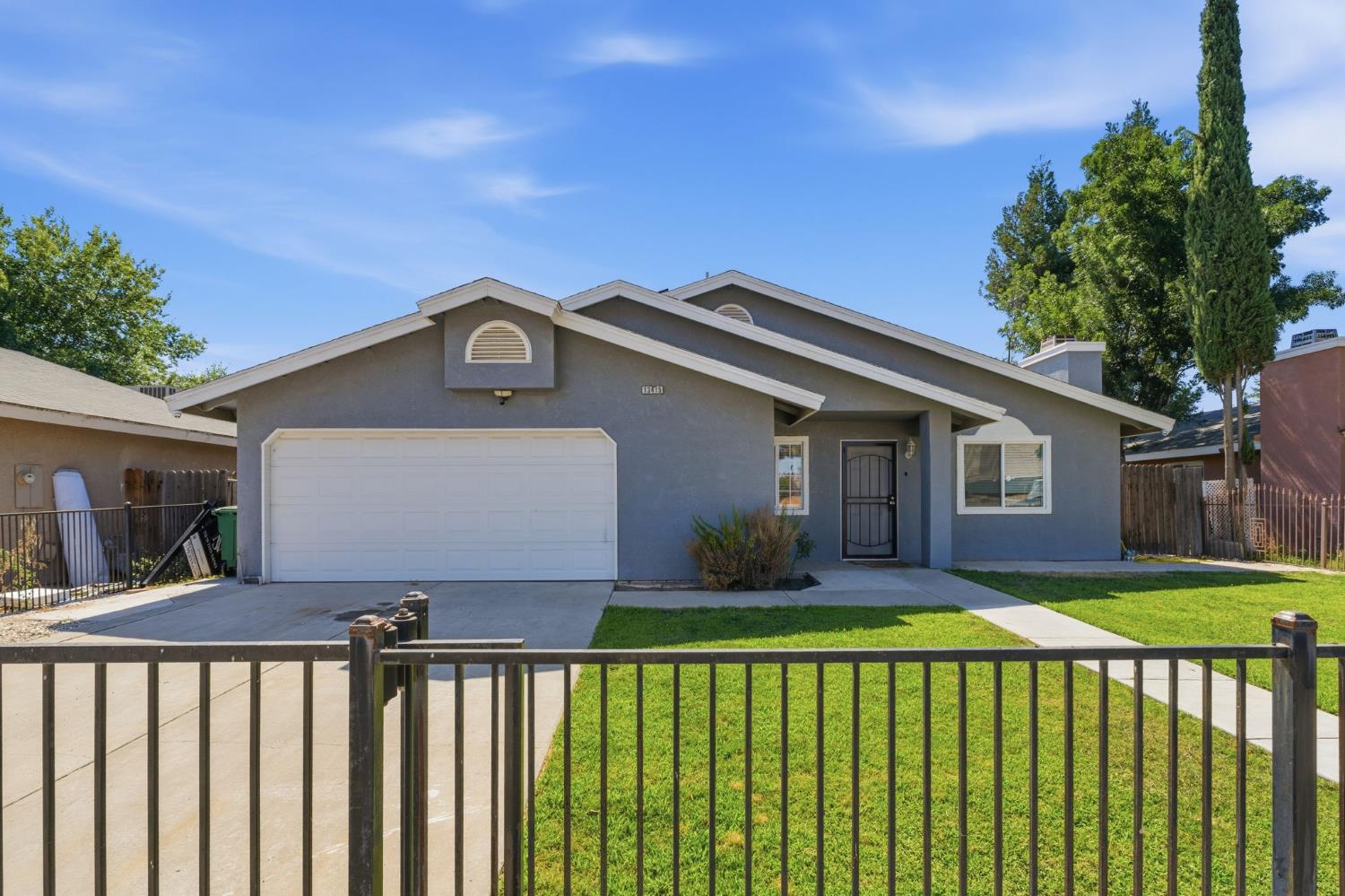 13415 S Vanderburgh St, Caruthers, CA 93609
