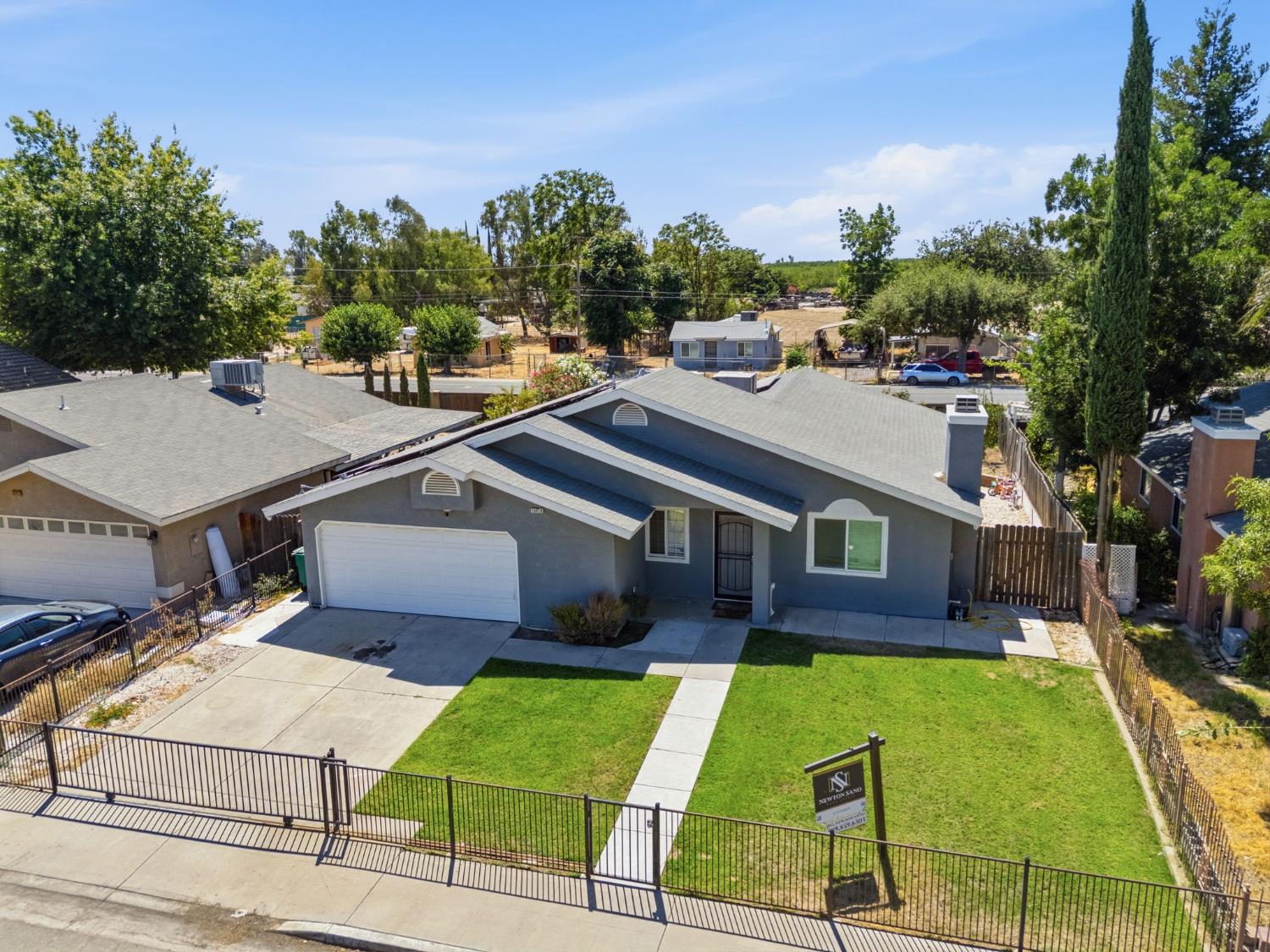 13415 S Vanderburgh St, Caruthers, CA 93609