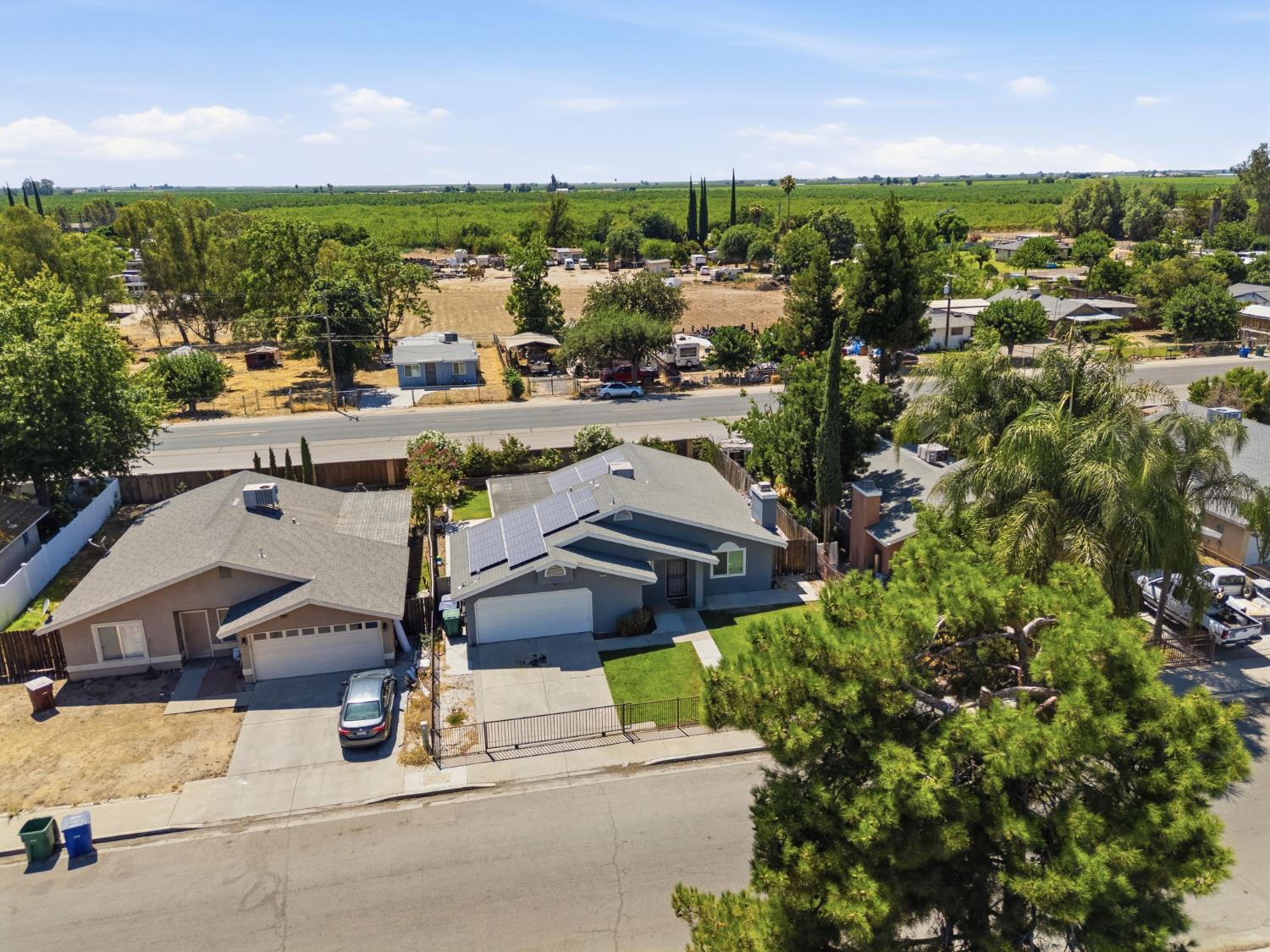 13415 S Vanderburgh St, Caruthers, CA 93609