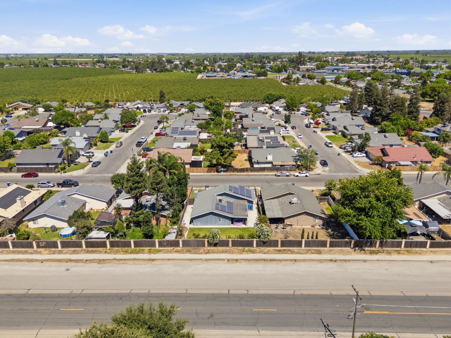 13415 S Vanderburgh St, Caruthers, CA 93609