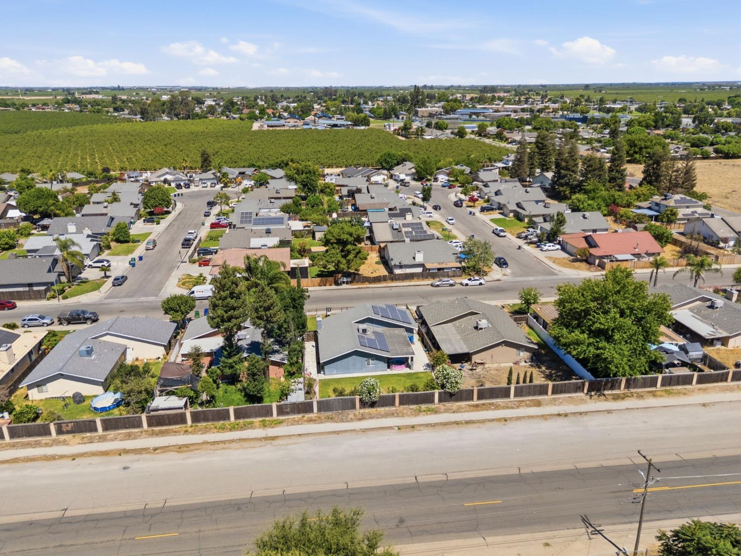 13415 S Vanderburgh St, Caruthers, CA 93609