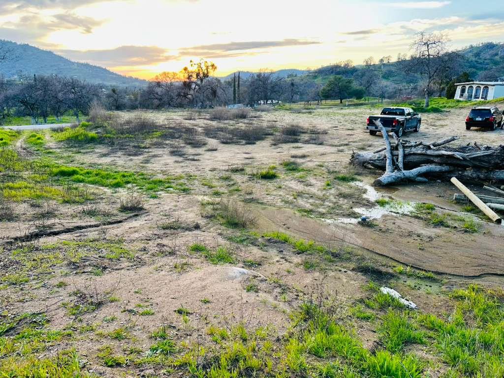 344 Squaw Valley Rd, Yokuts Valley, CA 93675