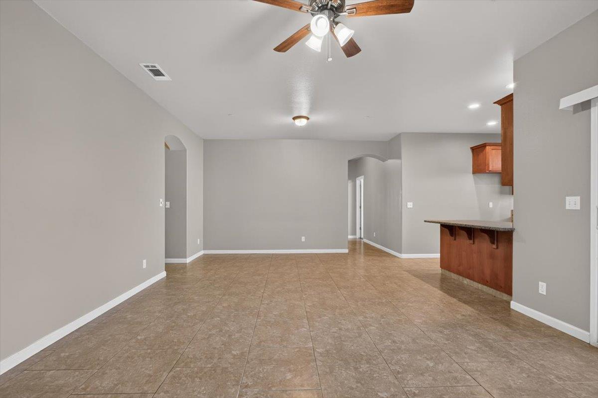750 Celaya Way, Orange Cove, CA 93646