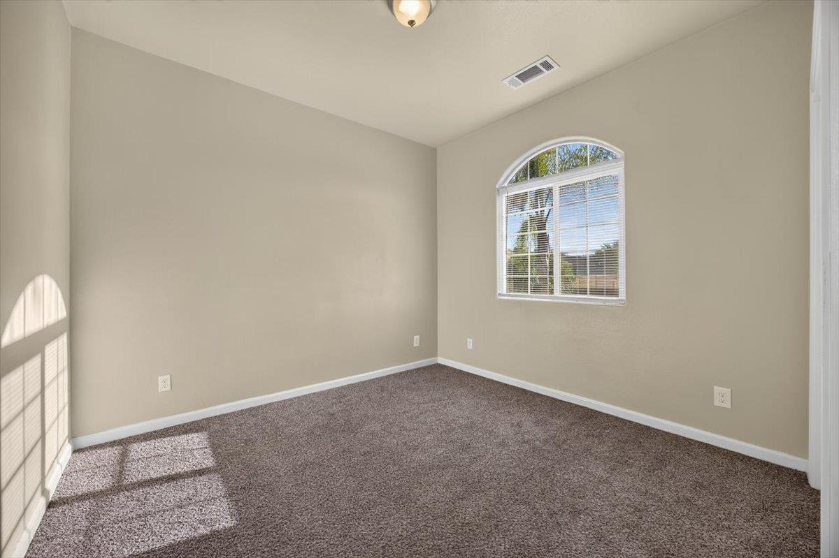 750 Celaya Way, Orange Cove, CA 93646