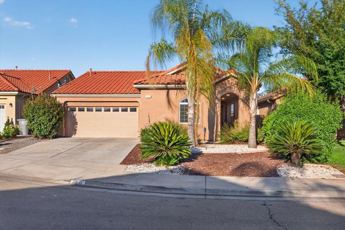 750 Celaya Way, Orange Cove, CA 93646