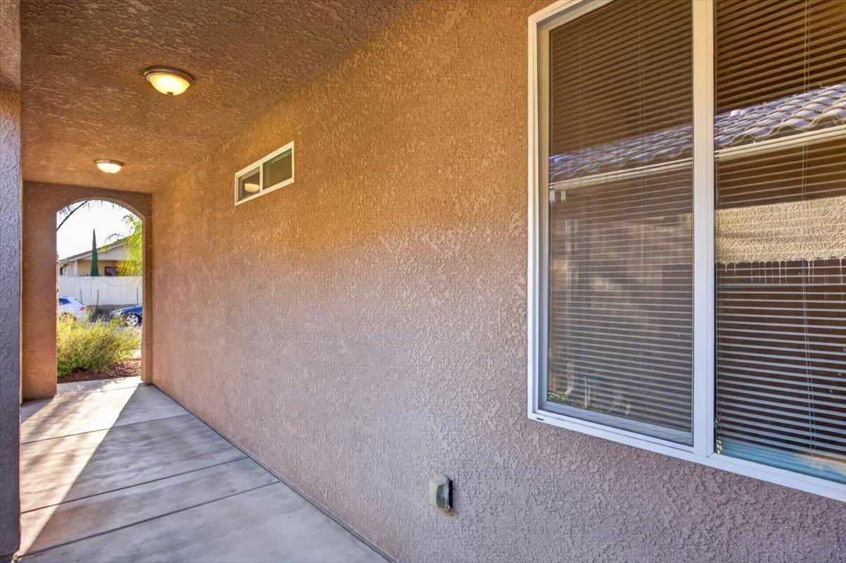 750 Celaya Way, Orange Cove, CA 93646