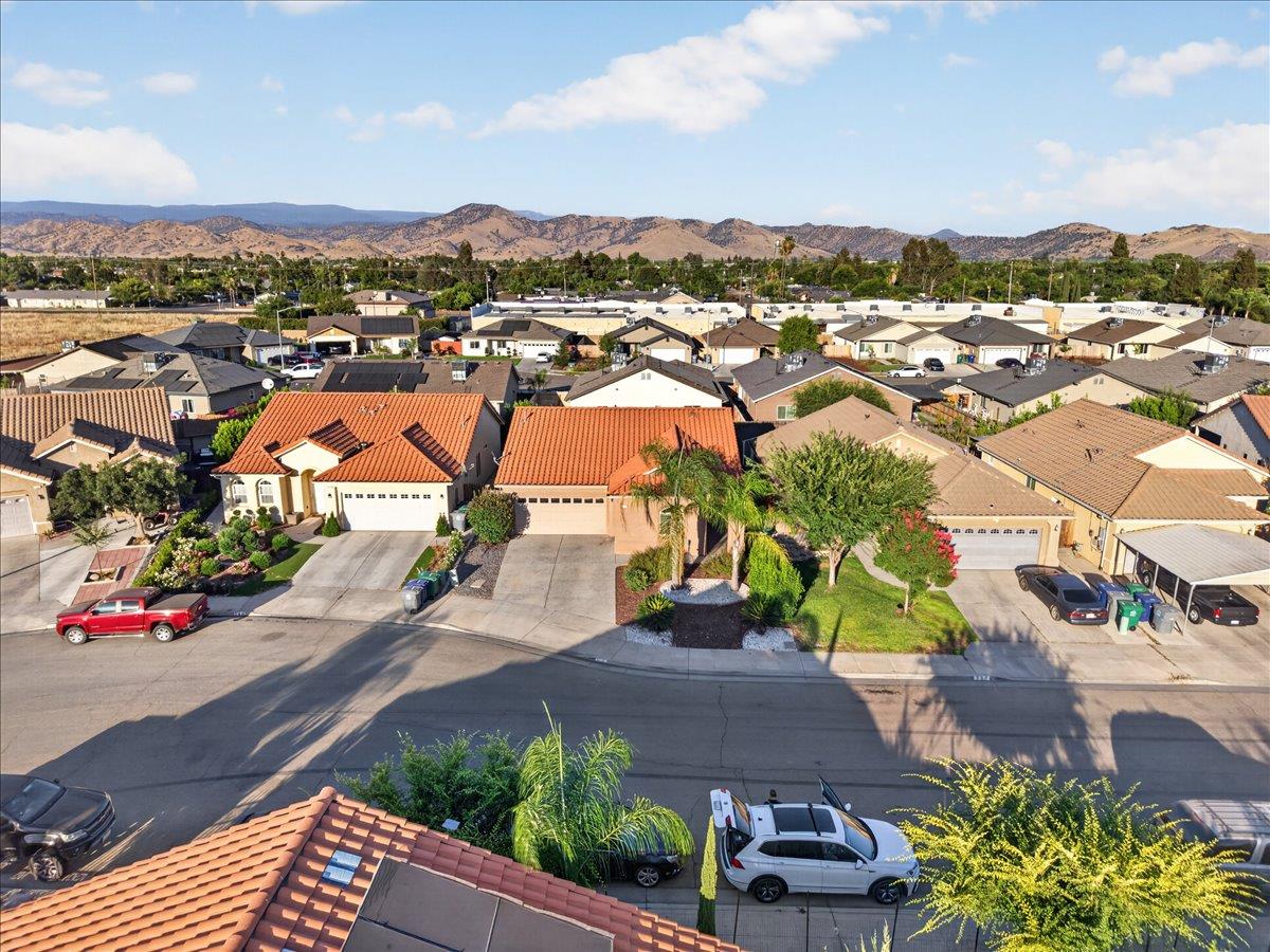 750 Celaya Way, Orange Cove, CA 93646