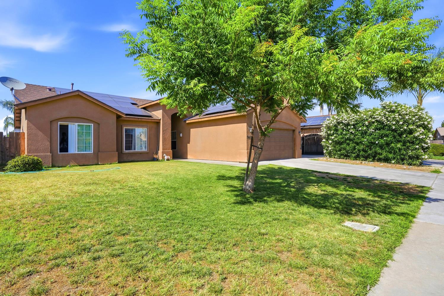 7438 Ensminger Ave E, Visalia, CA 93291