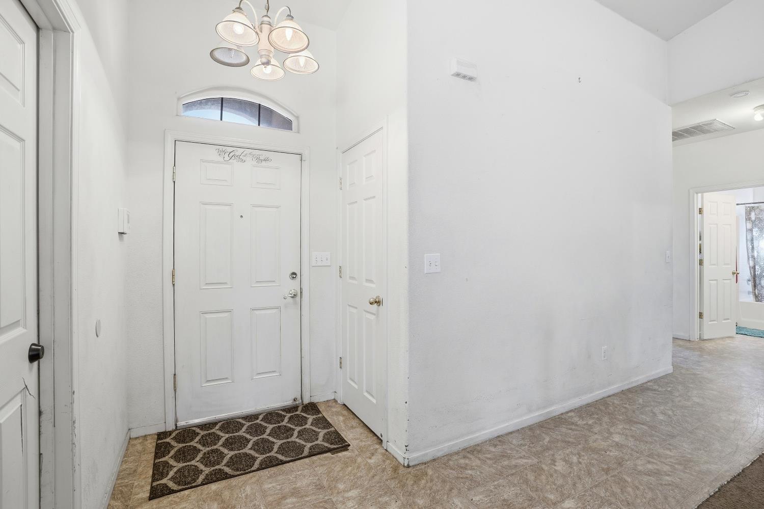 7438 Ensminger Ave E, Visalia, CA 93291