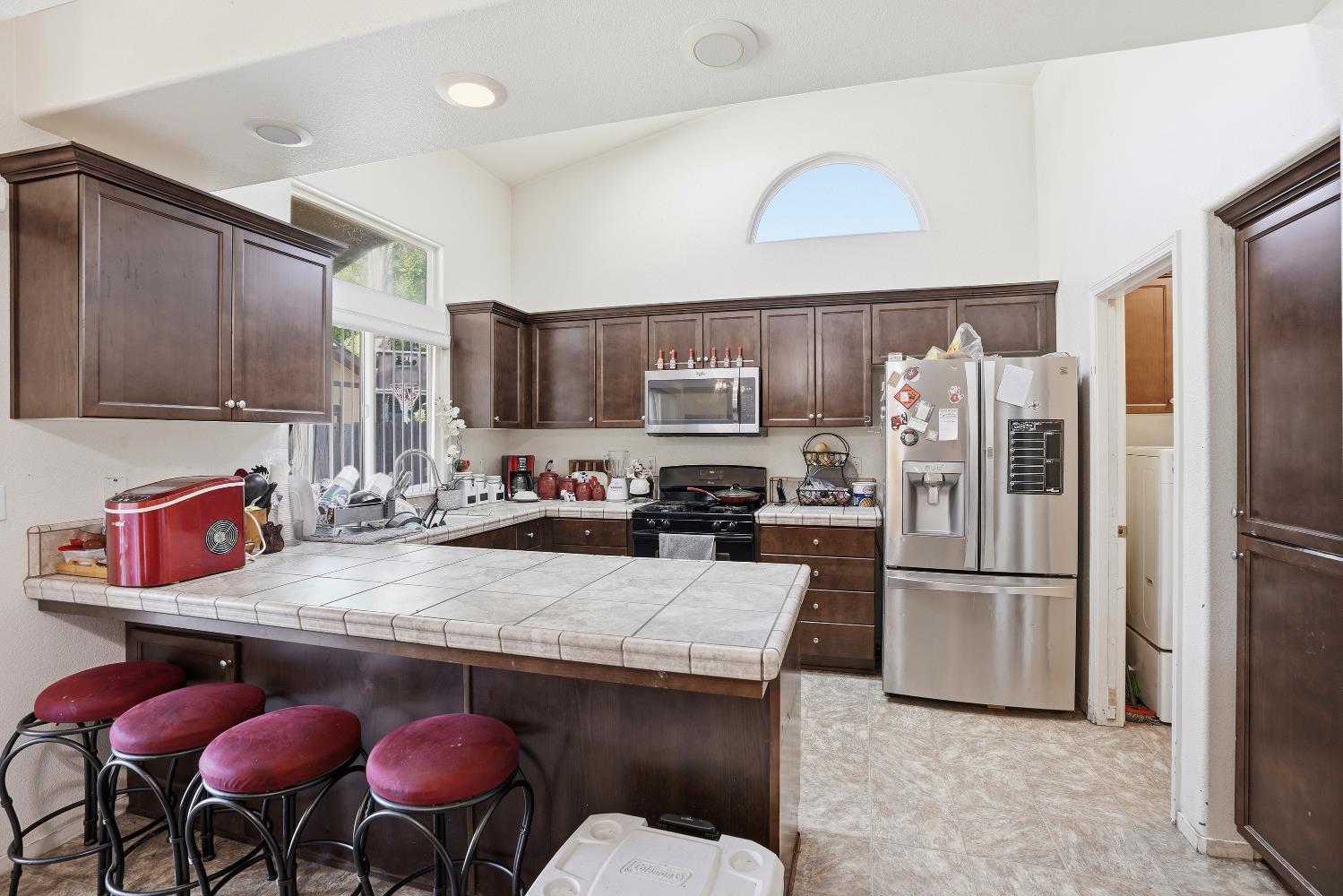 7438 Ensminger Ave E, Visalia, CA 93291