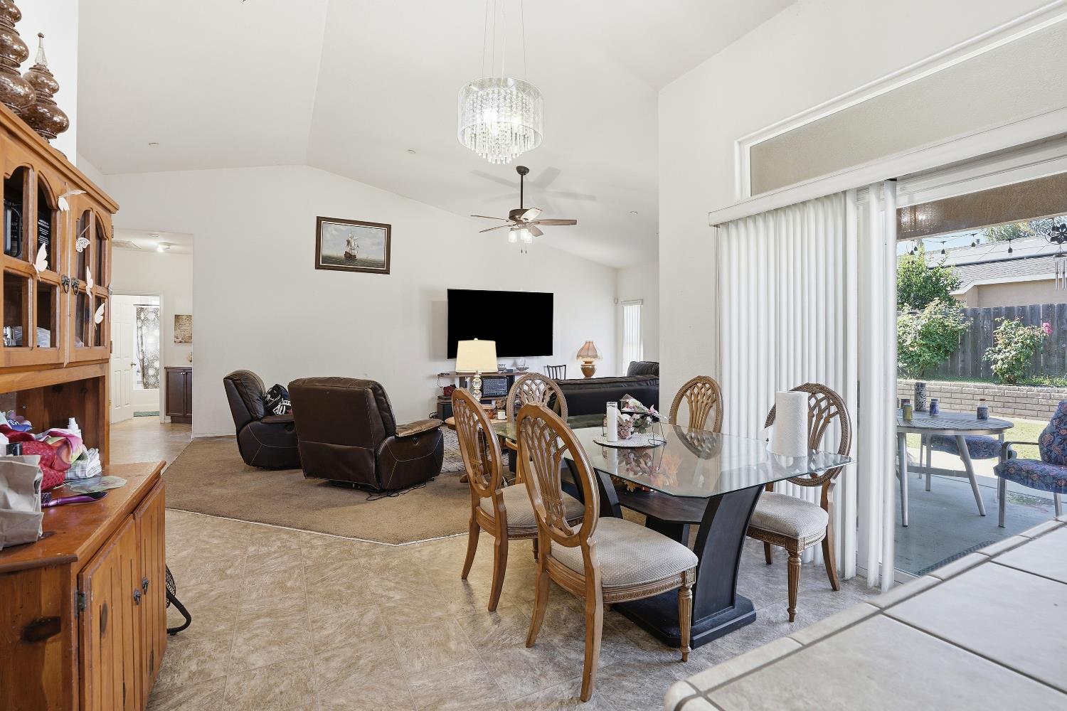 7438 Ensminger Ave E, Visalia, CA 93291
