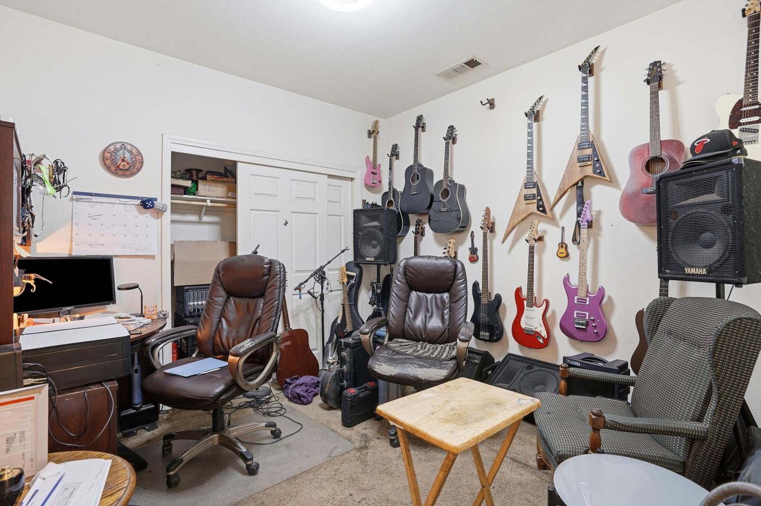 7438 Ensminger Ave E, Visalia, CA 93291