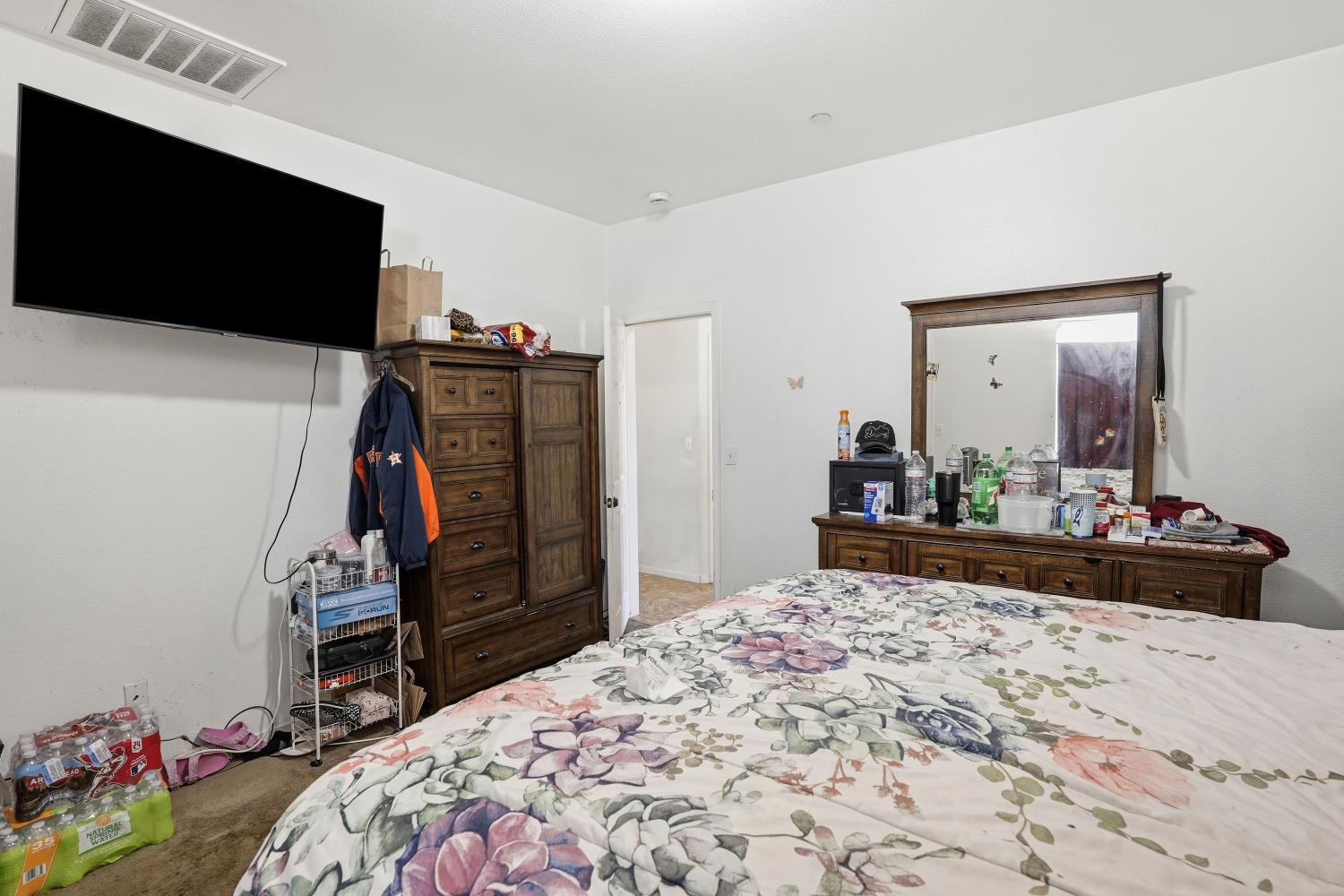 7438 Ensminger Ave E, Visalia, CA 93291