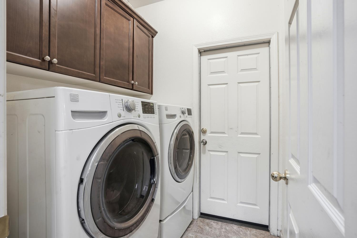 7438 Ensminger Ave E, Visalia, CA 93291